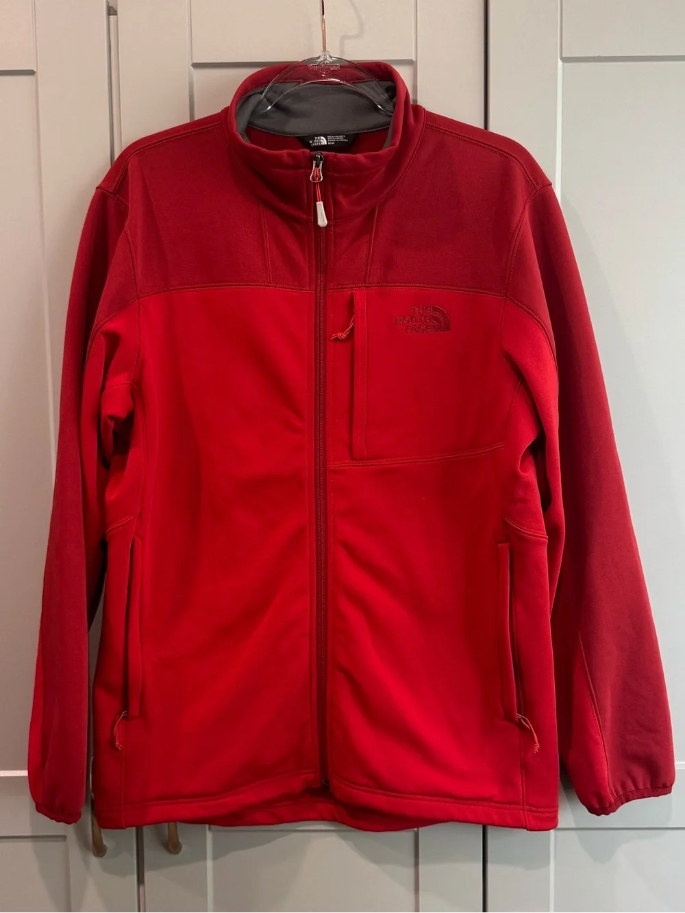 The North Face Men's Red Full-Zip Lightweight Jacket